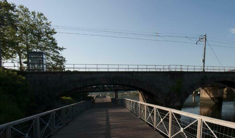 חדר סטנדרט, Aitana