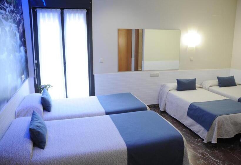 غرفة قياسية رباعية, Aitana