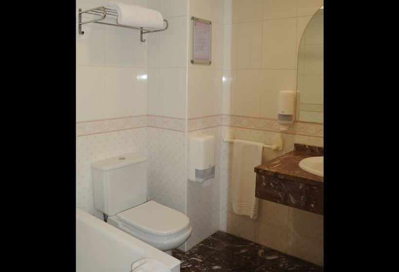 اتاق استاندارد یک نفره, Aitana