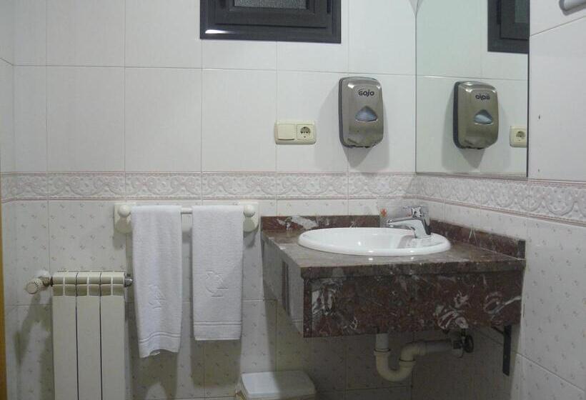 חדר סטנדרט יחיד, Aitana