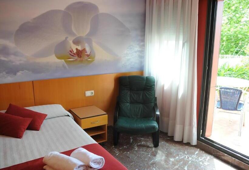 חדר סטנדרט, Aitana