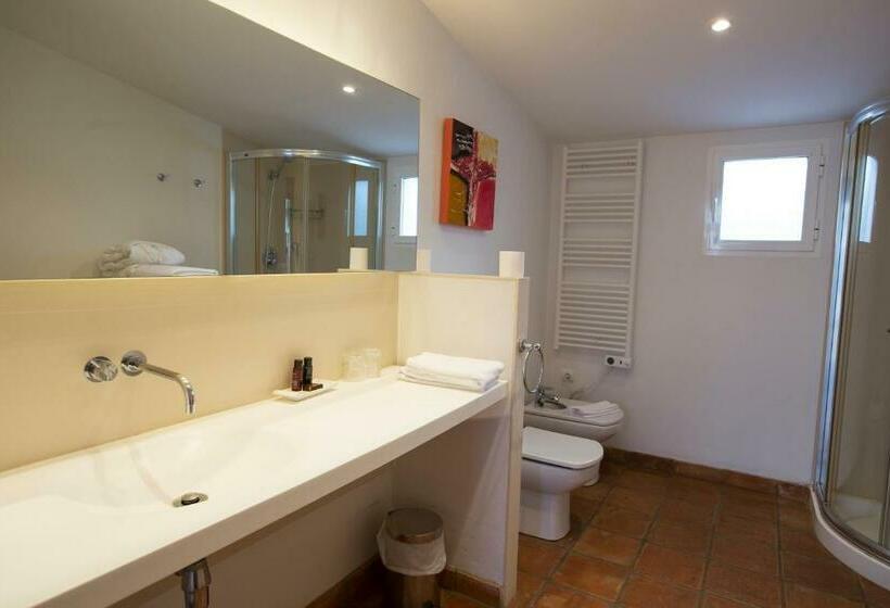 스탠다드 룸, Cal Naudi