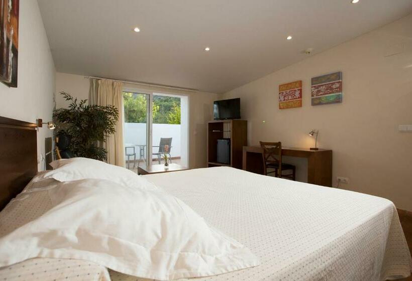 스탠다드 룸, Cal Naudi