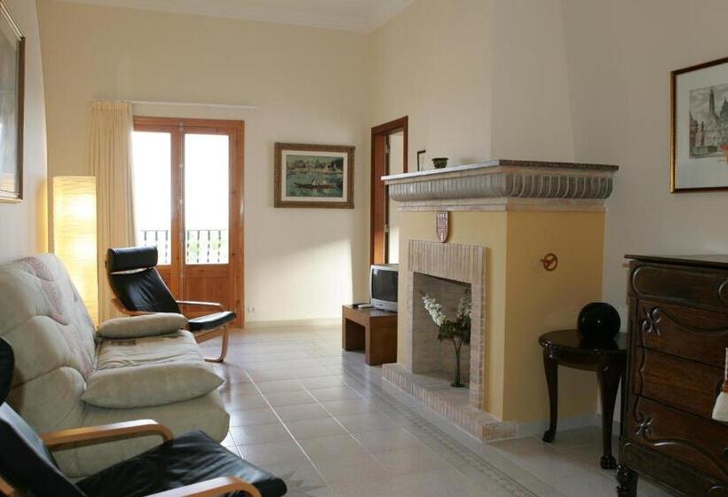 주니어 스위트, Cal Naudi