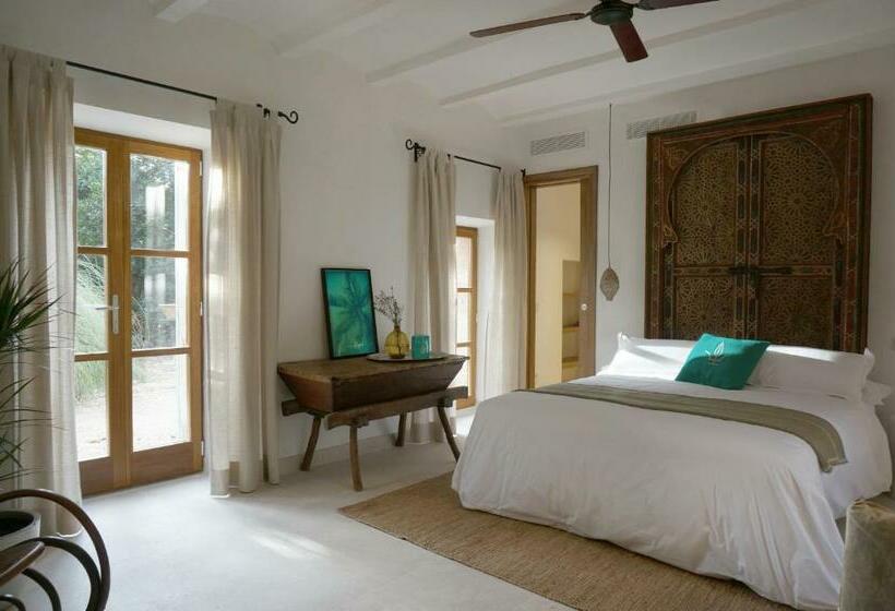 سوئیت 2 خوابه, Cal Reiet Holistic Retreat