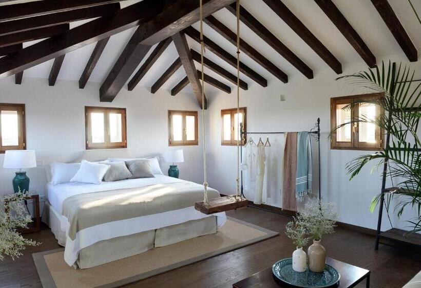 اتاق لوکس, Cal Reiet Holistic Retreat