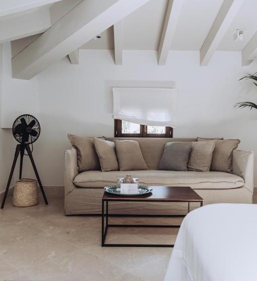 اتاق لوکس, Cal Reiet Holistic Retreat