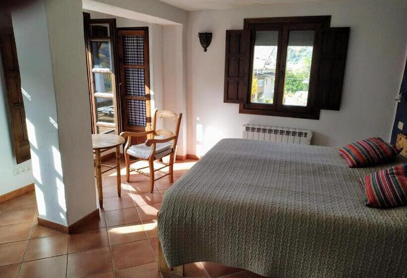 חדר דלוקס עם נוף להרים, Casa Rural Arroyo De La Greda