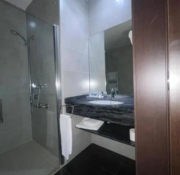 身障者適用スタンダードルーム, Complejo Leo 24h