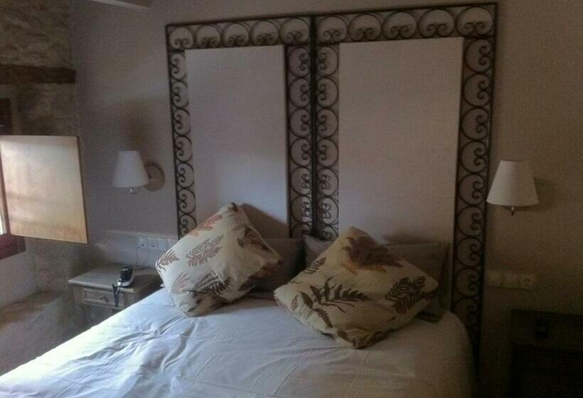 スタンダードルーム, El Cerco