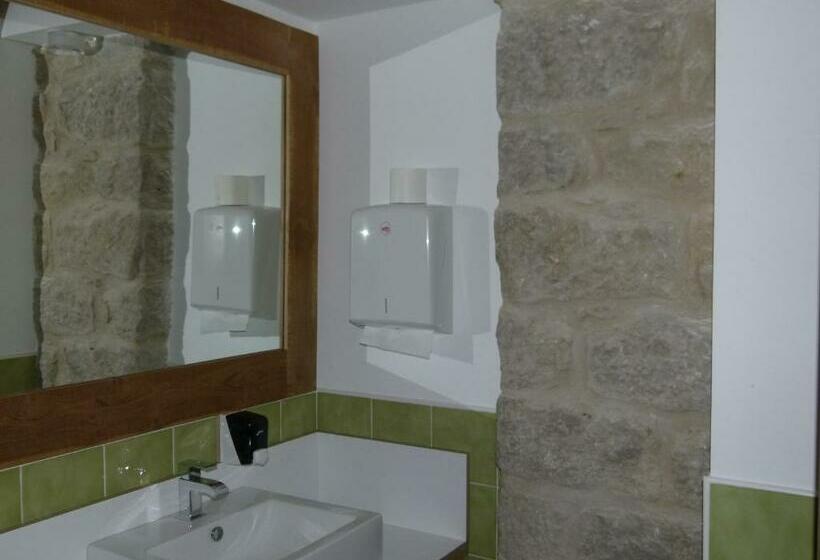 スタンダードルーム, El Cerco