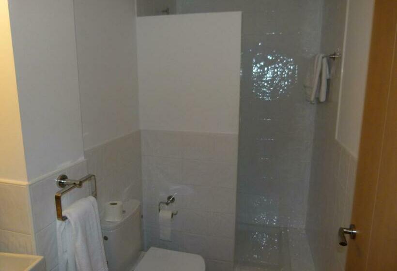 スタンダードルーム, El Cerco