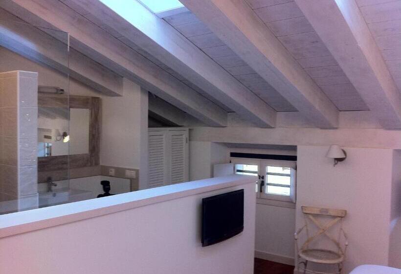 スーペリアールーム, El Cerco