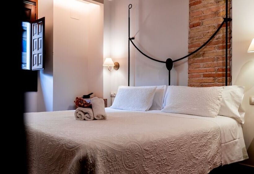 スタンダードルーム, El Cerco