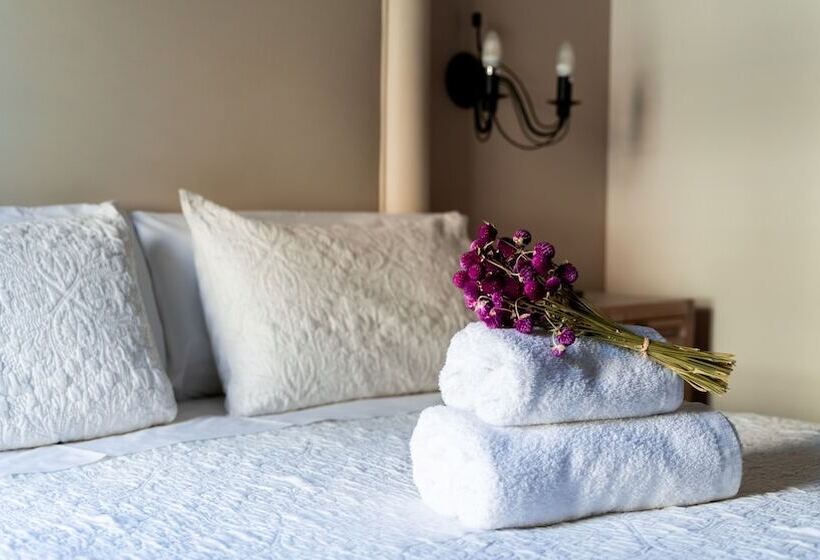 スタンダードルーム, El Cerco