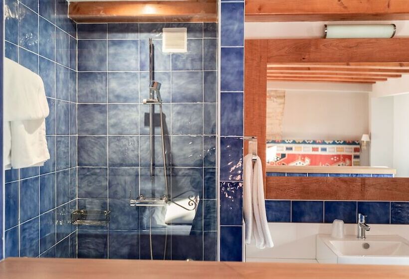 スーペリアールーム, El Cerco