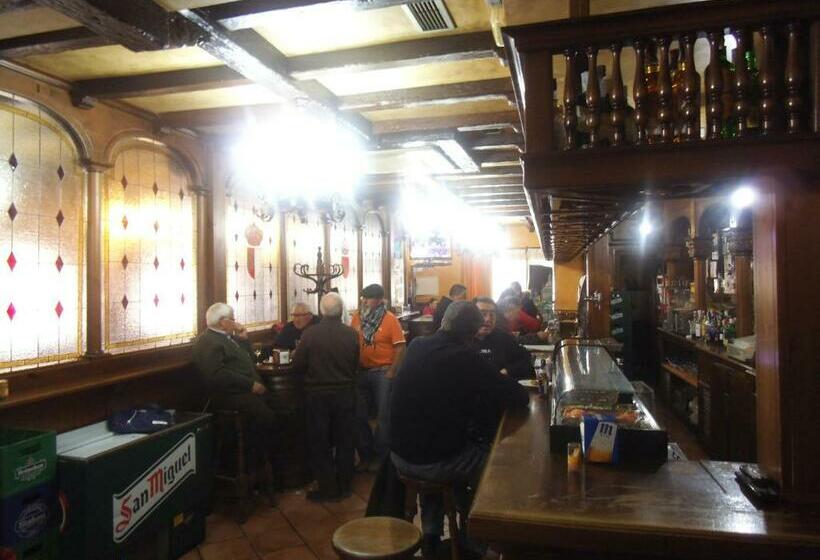 Номер Стандарт, Hostal Los Galgos