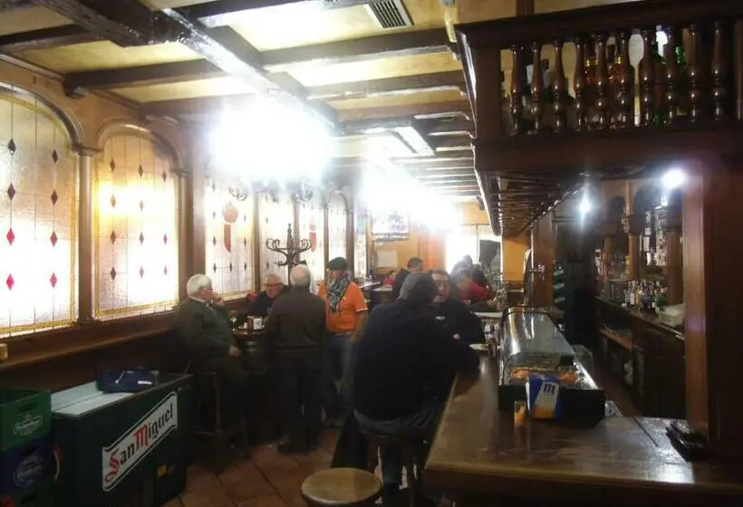 スタンダードルーム, Hostal Los Galgos