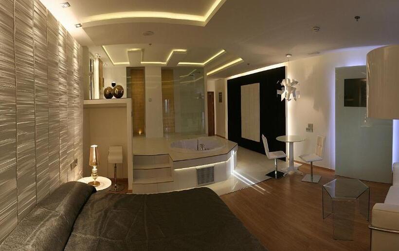 غرفة ديلوكس, Kadrit