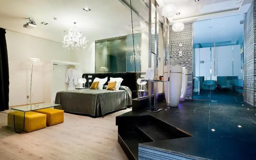Suite con Piscina, Kadrit