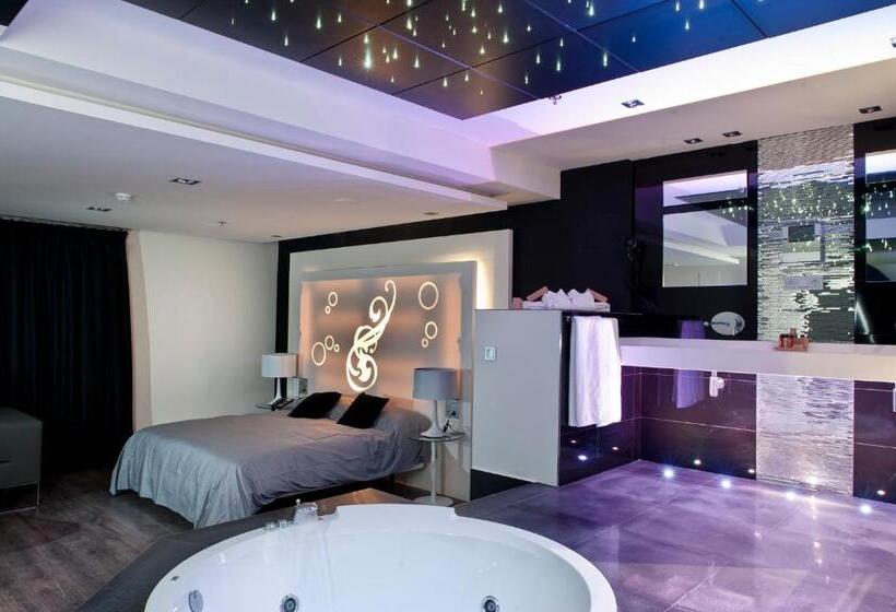 デラックスルーム, Kadrit