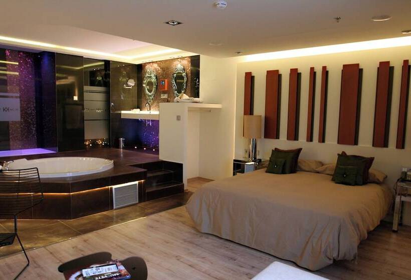 デラックスルーム, Kadrit