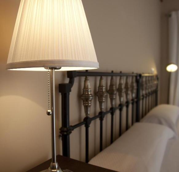 基本三人间, La Casona De La Mesta