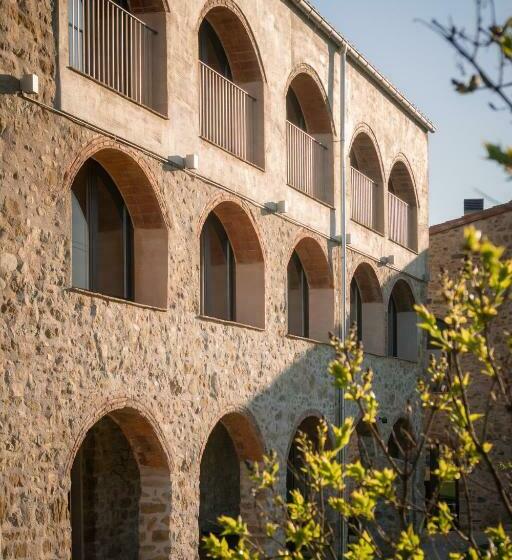 Номер Стандарт, Les Planes Del Grau