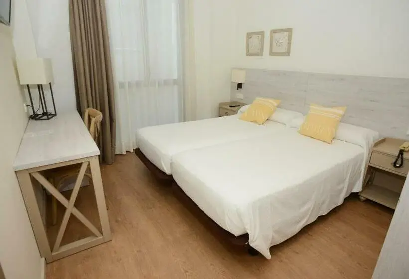 Standard Room, L'escala Centre