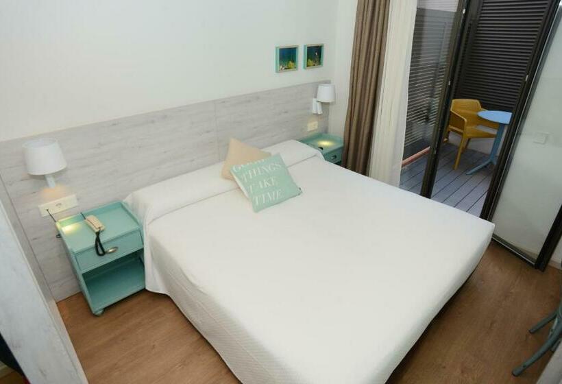 Quarto Estandar com Terraço, L'escala Centre