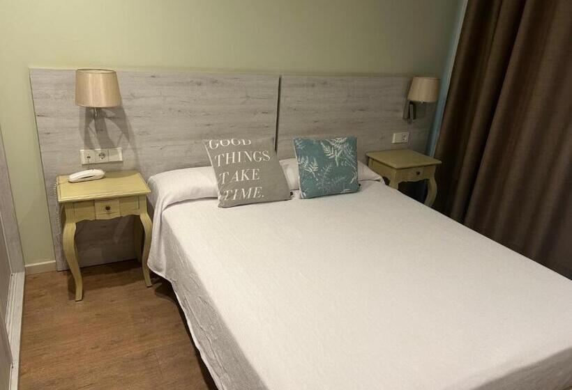 수피리어 룸, L'escala Centre