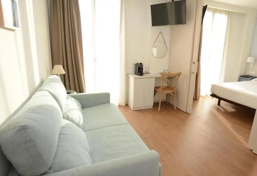 Junior Suite, L'escala Centre