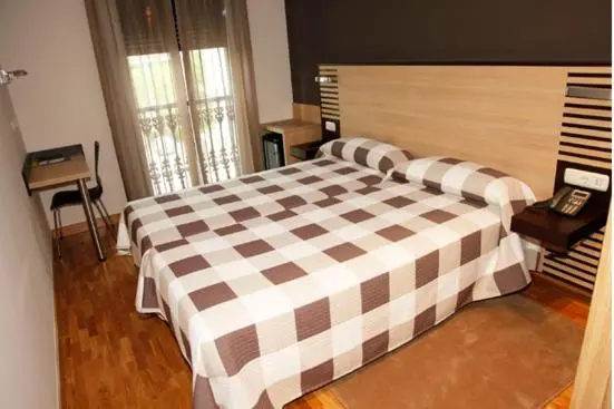 Standard Room, Restaurante Zelaa