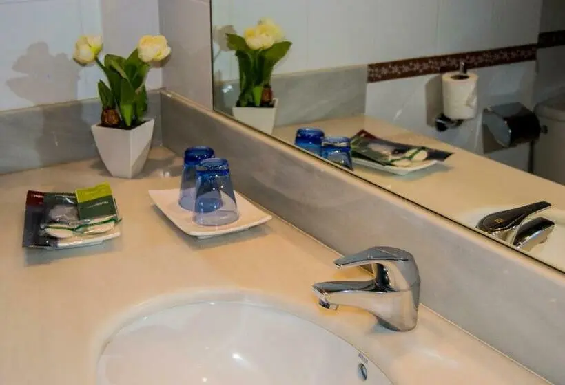 Quarto Triplo Standart, Can Blanc