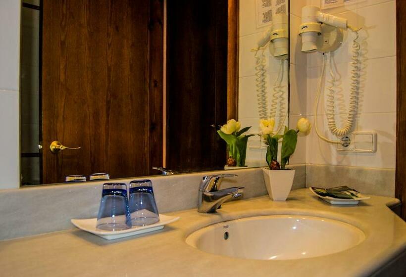 스탠다드 트리플 룸, Can Blanc