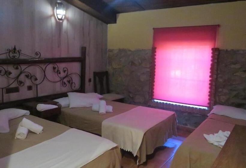 חדר משפחתי, Rural Vistahermosa