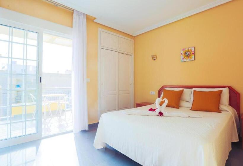 اتاق سوپریور با وان آب گرم, Tuto