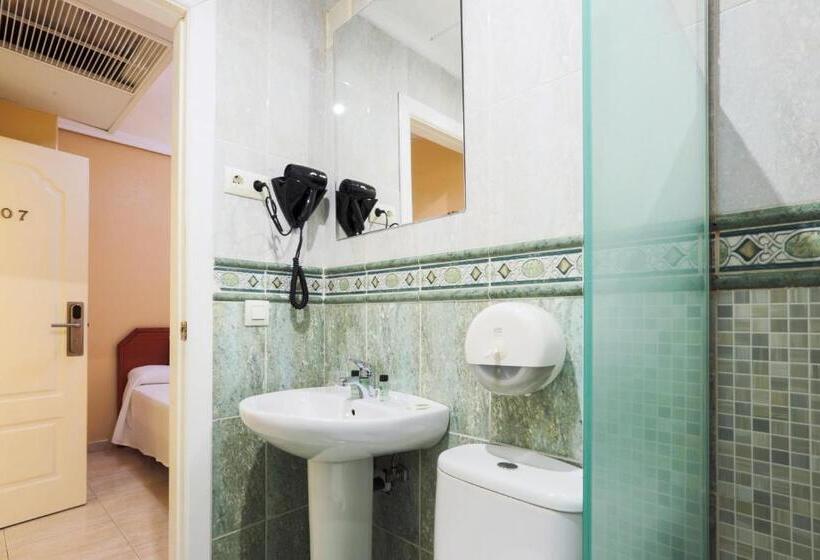 اتاق سوپریور یک تخته, Tuto