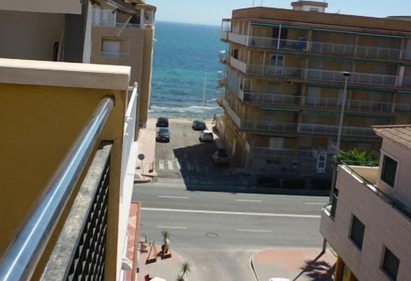 اتاق سوپریور با وان آب گرم, Tuto