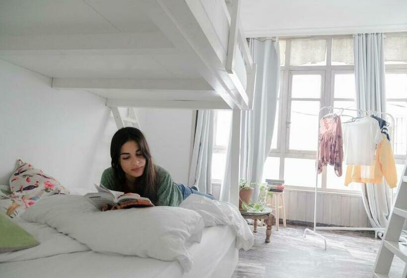 家庭间, La Cocotera Boutique Hostel & Coworking