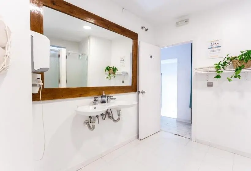 اتاق استاندارد با سرویس بهداشتی مشترک, La Cocotera Boutique Hostel & Coworking