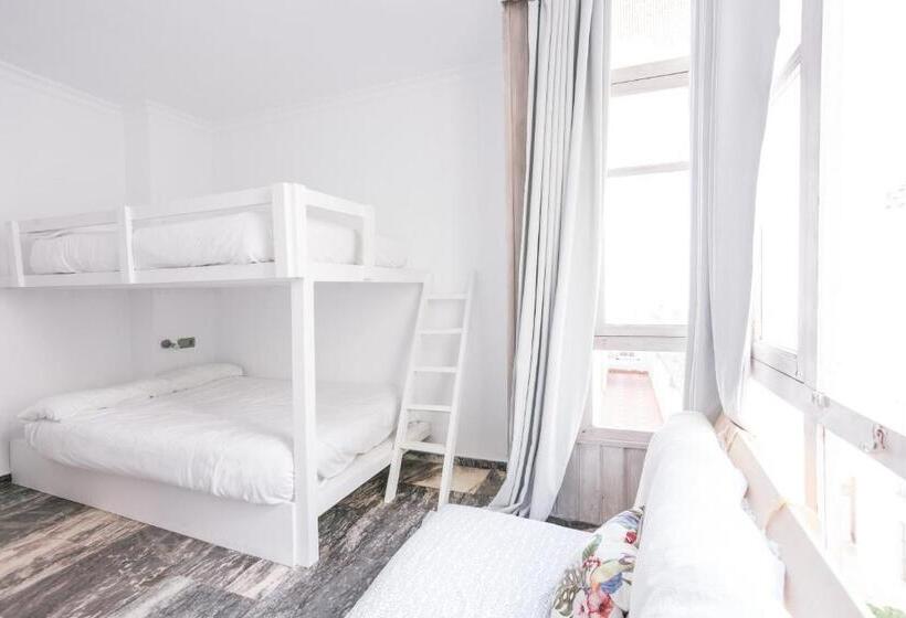 家庭间, La Cocotera Boutique Hostel & Coworking