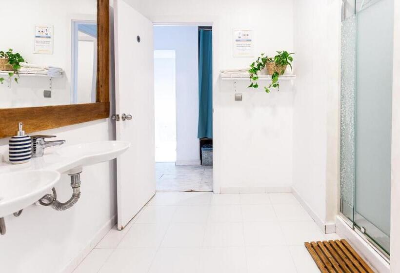 标准四人间共用浴室, La Cocotera Boutique Hostel & Coworking