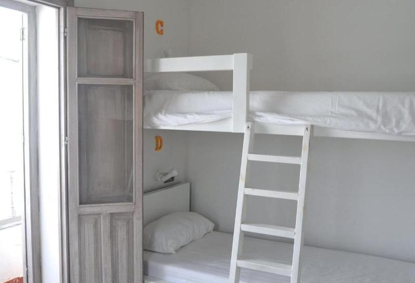 标准四人间共用浴室, La Cocotera Boutique Hostel & Coworking