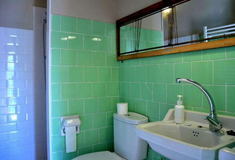 Номер Стандарт, Marakasa B&b