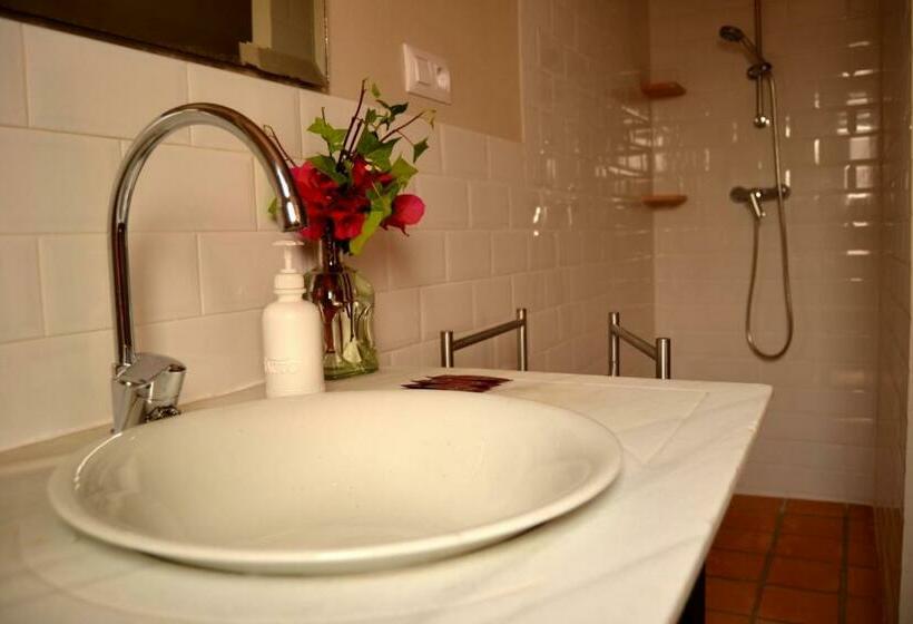 اتاق استاندارد, Marakasa B&b