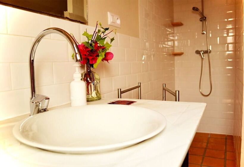 اتاق استاندارد, Marakasa B&b