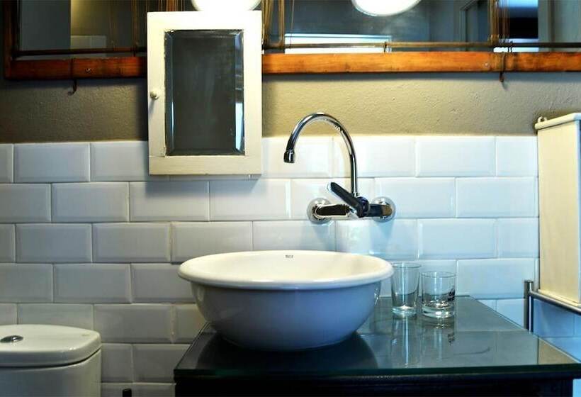 اتاق استاندارد چهار تخته, Marakasa B&b