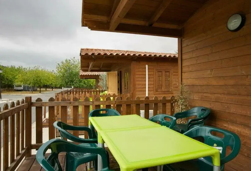 Standard-bungalow 2 Makuuhuonetta, Camping La Sierrecilla