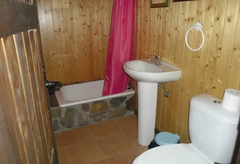 Standard-bungalow 2 Makuuhuonetta, Camping Alpujarras
